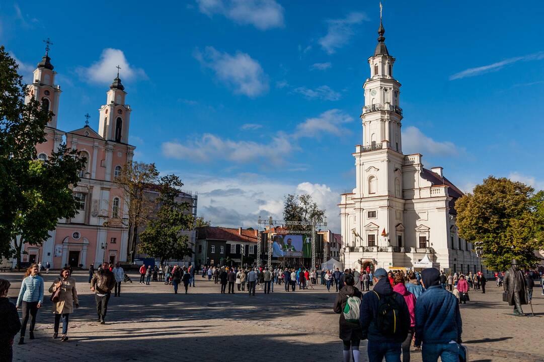 Šventasis Tėvas Kauno rotušės aikštėje