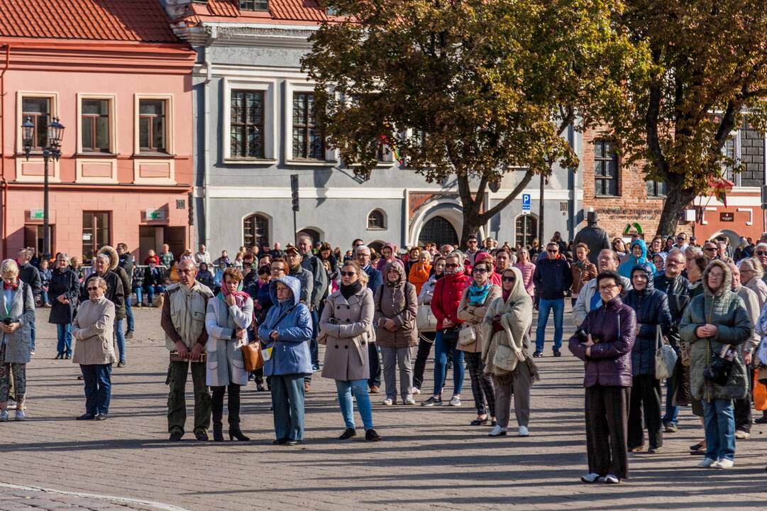 Šventasis Tėvas Kauno rotušės aikštėje
