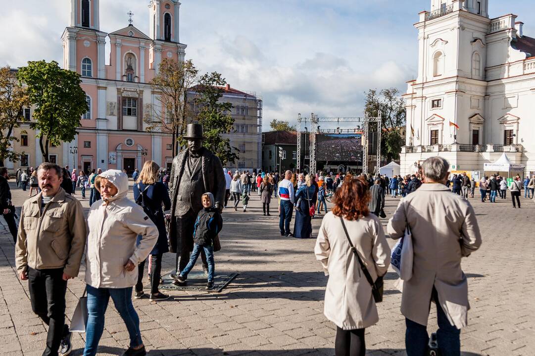 Šventasis Tėvas Kauno rotušės aikštėje