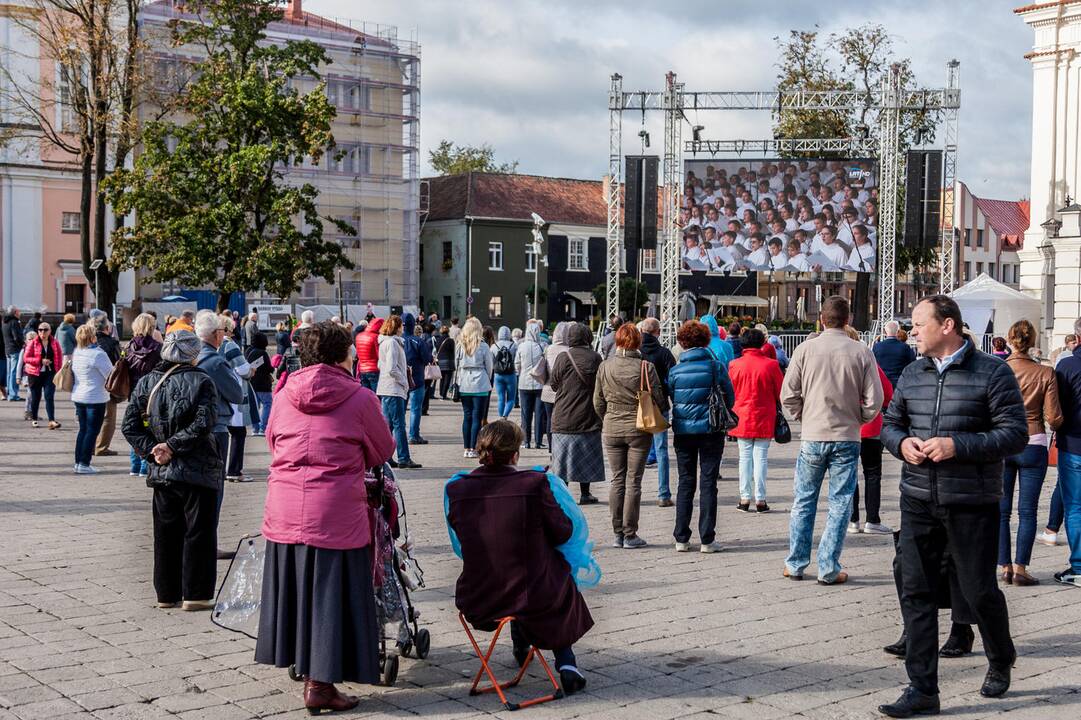 Šventasis Tėvas Kauno rotušės aikštėje