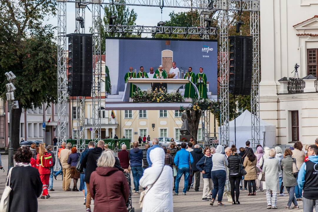 Šventasis Tėvas Kauno rotušės aikštėje