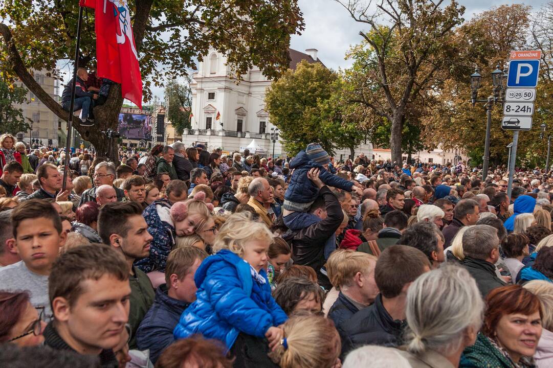 Šventasis Tėvas Kauno rotušės aikštėje