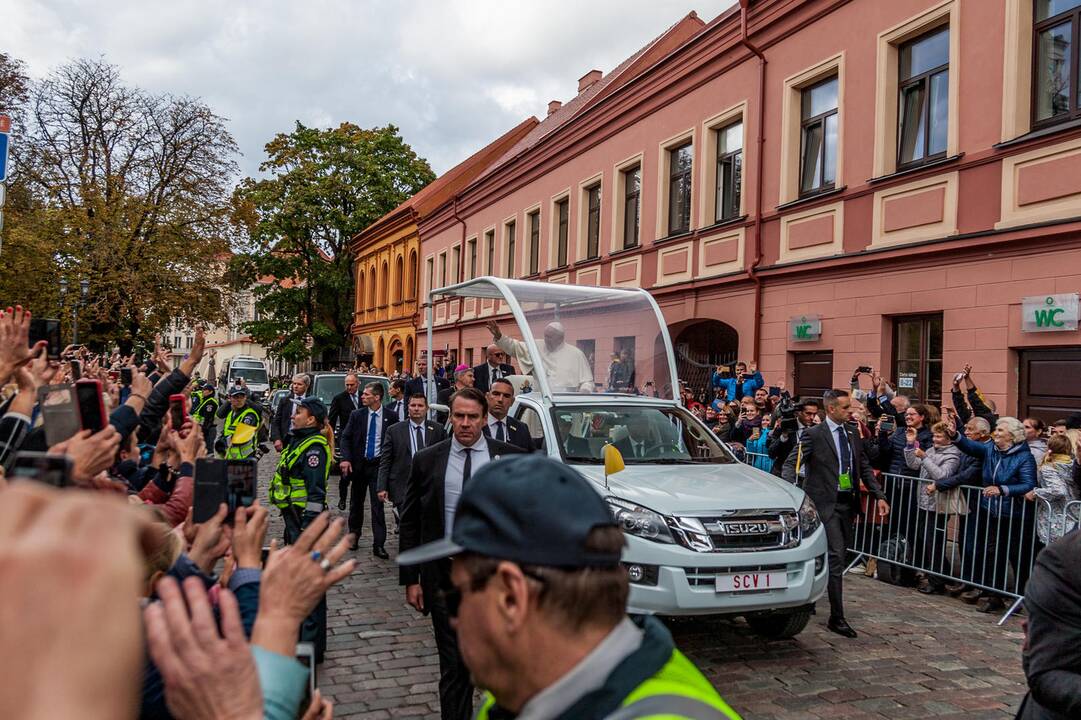 Šventasis Tėvas Kauno rotušės aikštėje