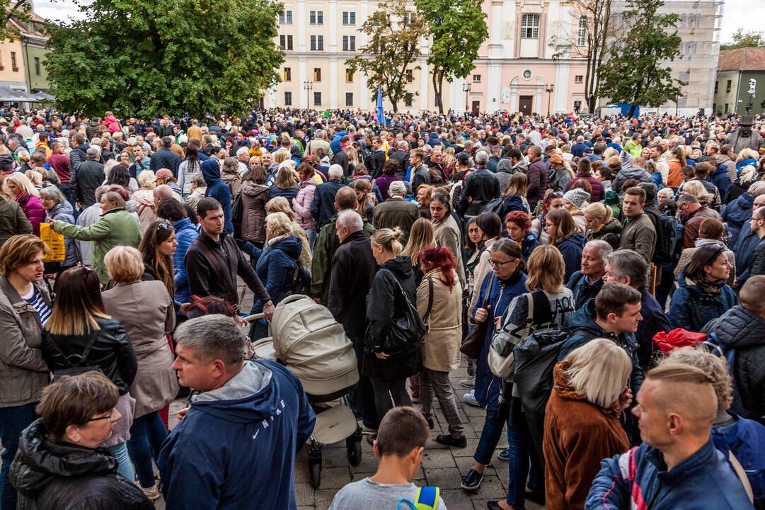 Šventasis Tėvas Kauno rotušės aikštėje