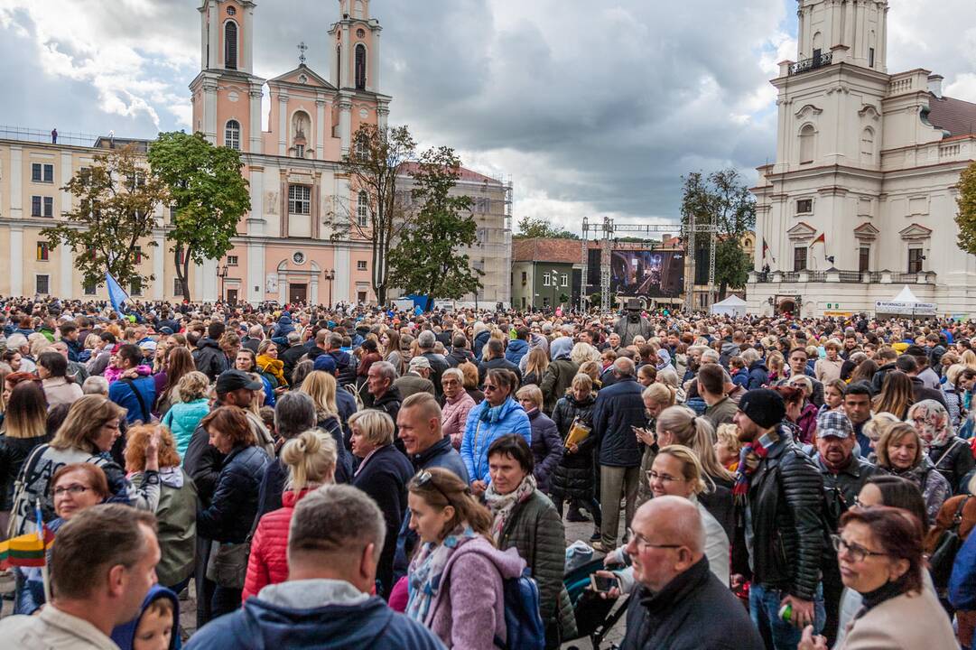Šventasis Tėvas Kauno rotušės aikštėje
