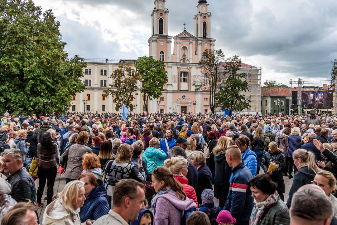 Šventasis Tėvas Kauno rotušės aikštėje