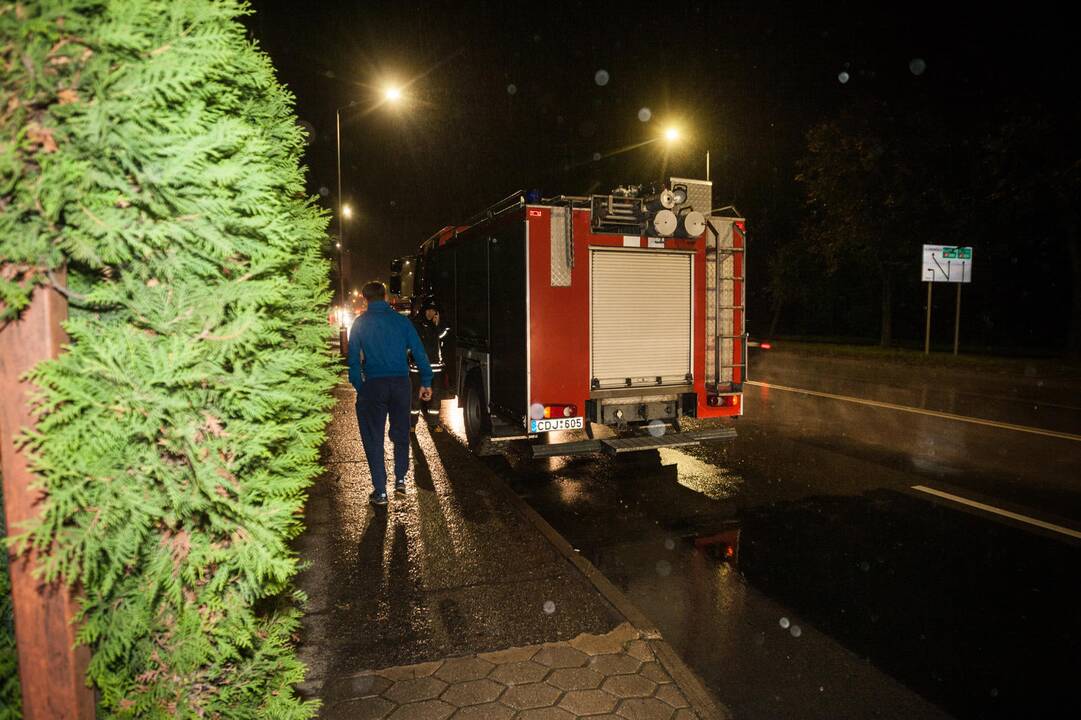 Smegduobė Jonavos gatvės kieme