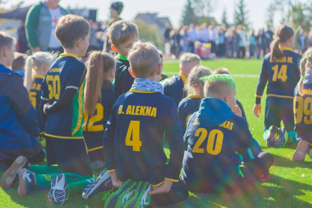 Vilkijoje atidarytas rekonstruotas stadionas
