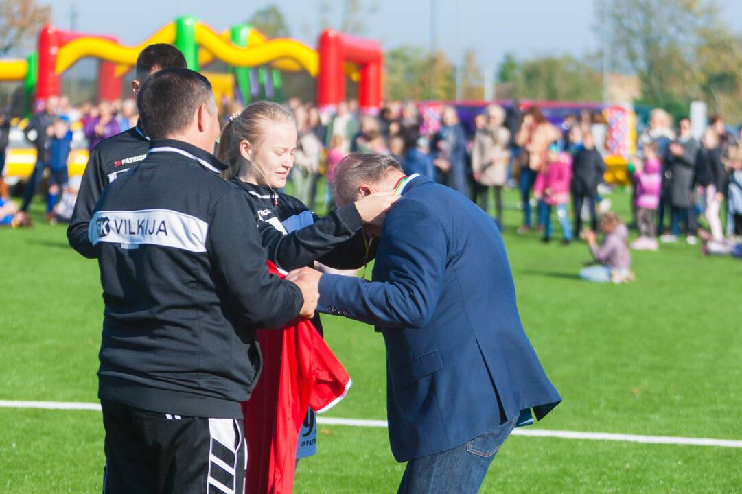Vilkijoje atidarytas rekonstruotas stadionas