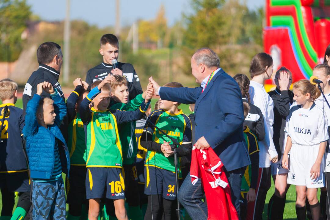 Vilkijoje atidarytas rekonstruotas stadionas