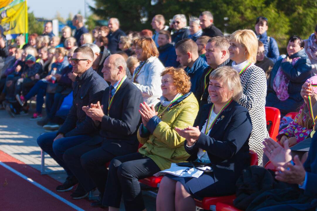 Vilkijoje atidarytas rekonstruotas stadionas