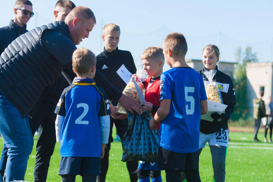 Vilkijoje atidarytas rekonstruotas stadionas
