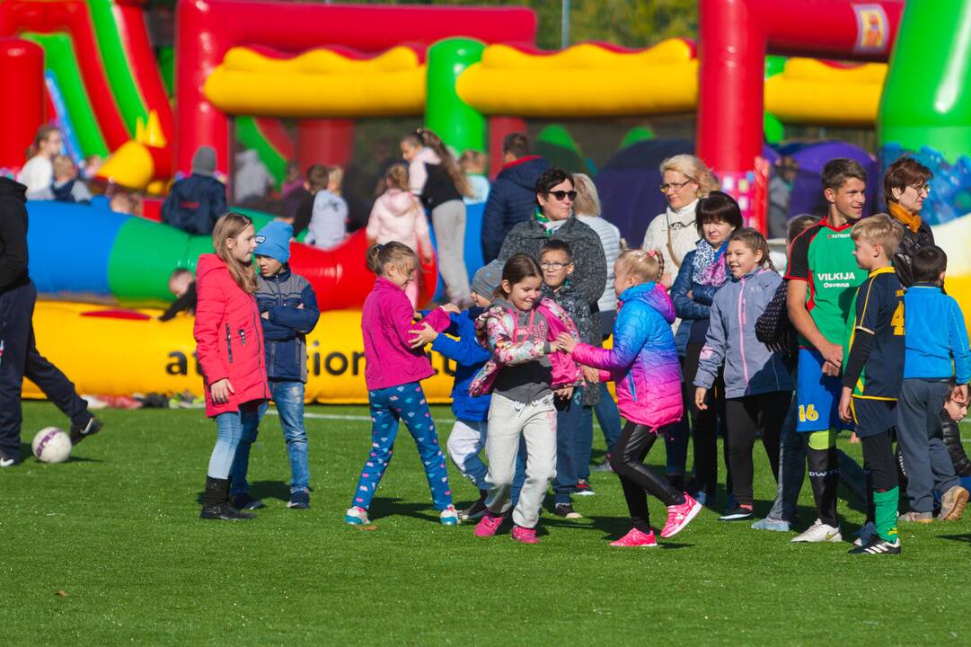 Vilkijoje atidarytas rekonstruotas stadionas