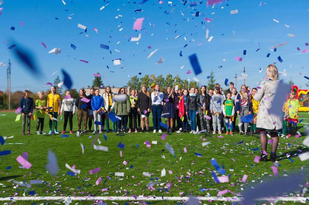 Vilkijoje atidarytas rekonstruotas stadionas