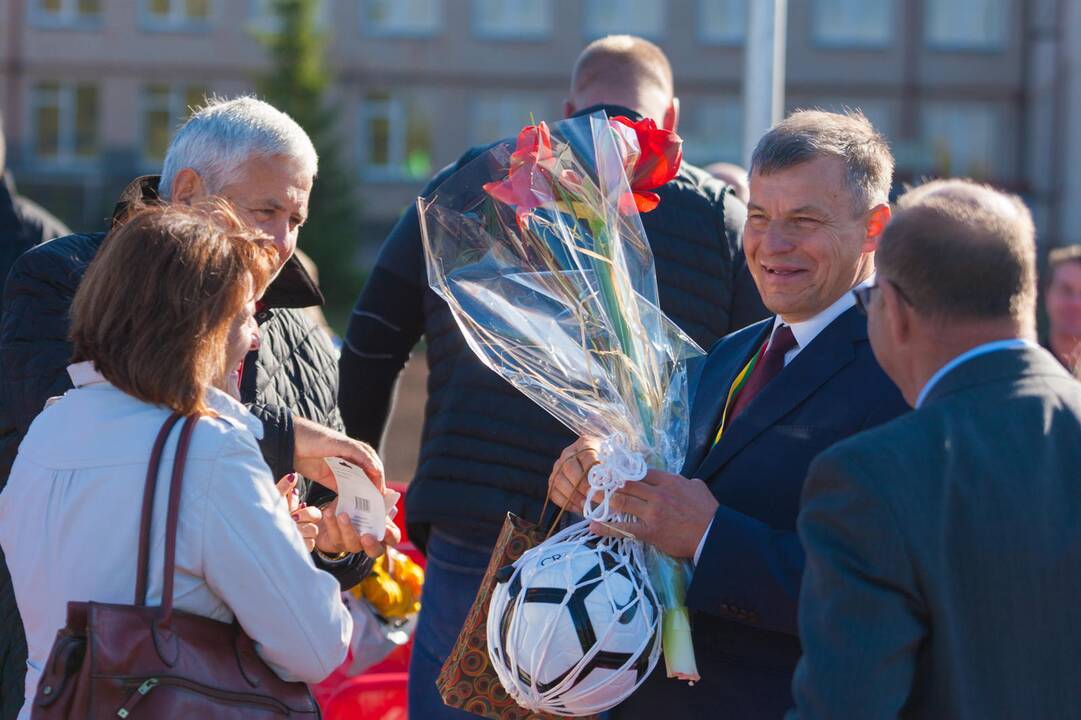 Vilkijoje atidarytas rekonstruotas stadionas