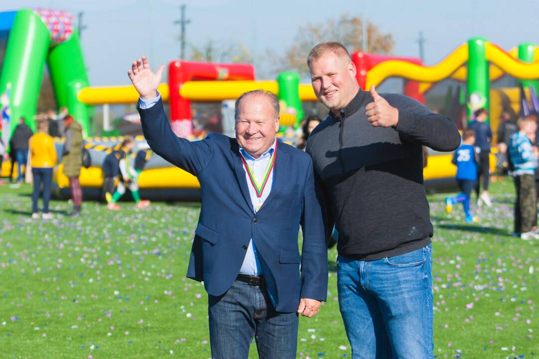 Vilkijoje atidarytas rekonstruotas stadionas