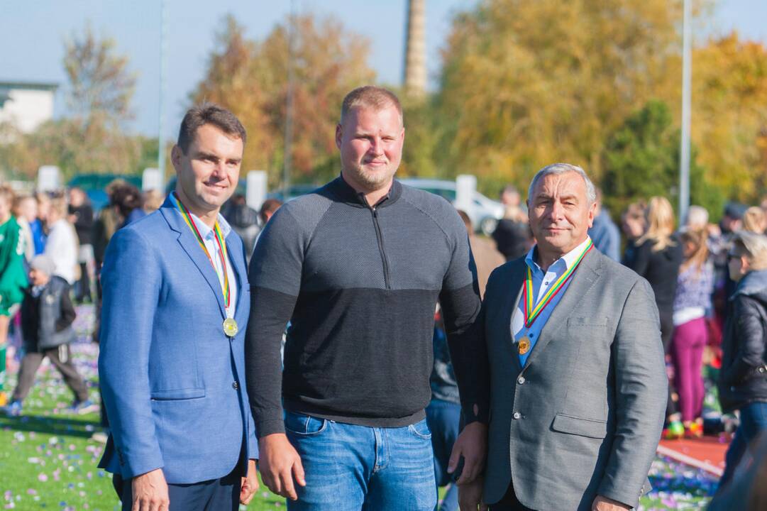 Vilkijoje atidarytas rekonstruotas stadionas