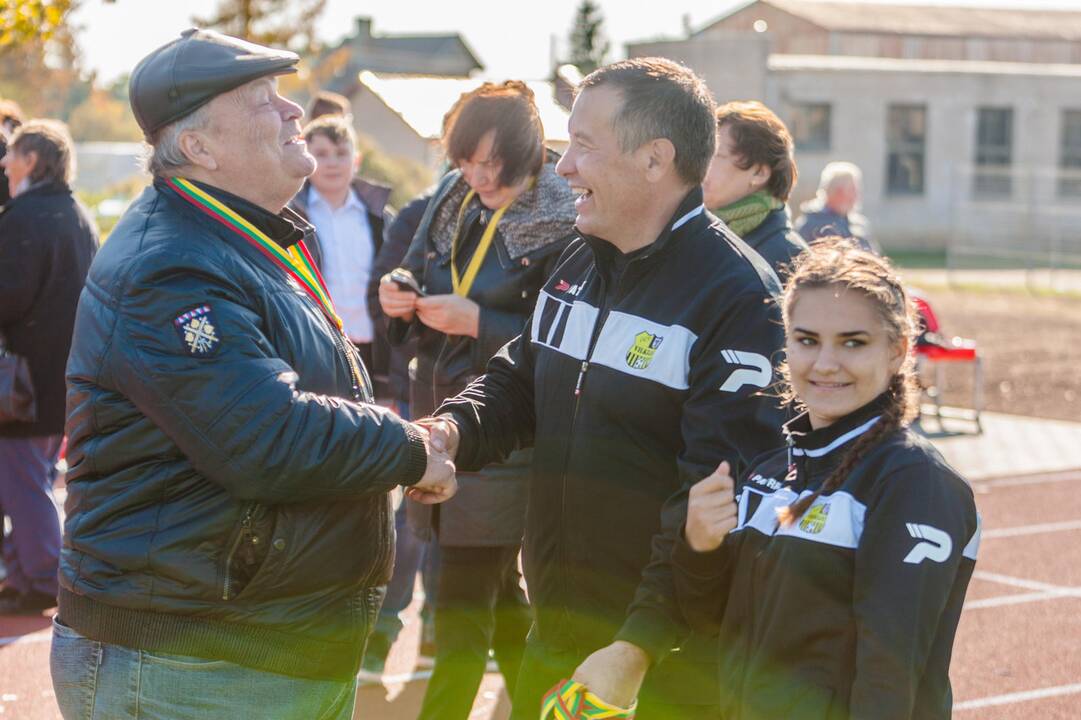 Vilkijoje atidarytas rekonstruotas stadionas