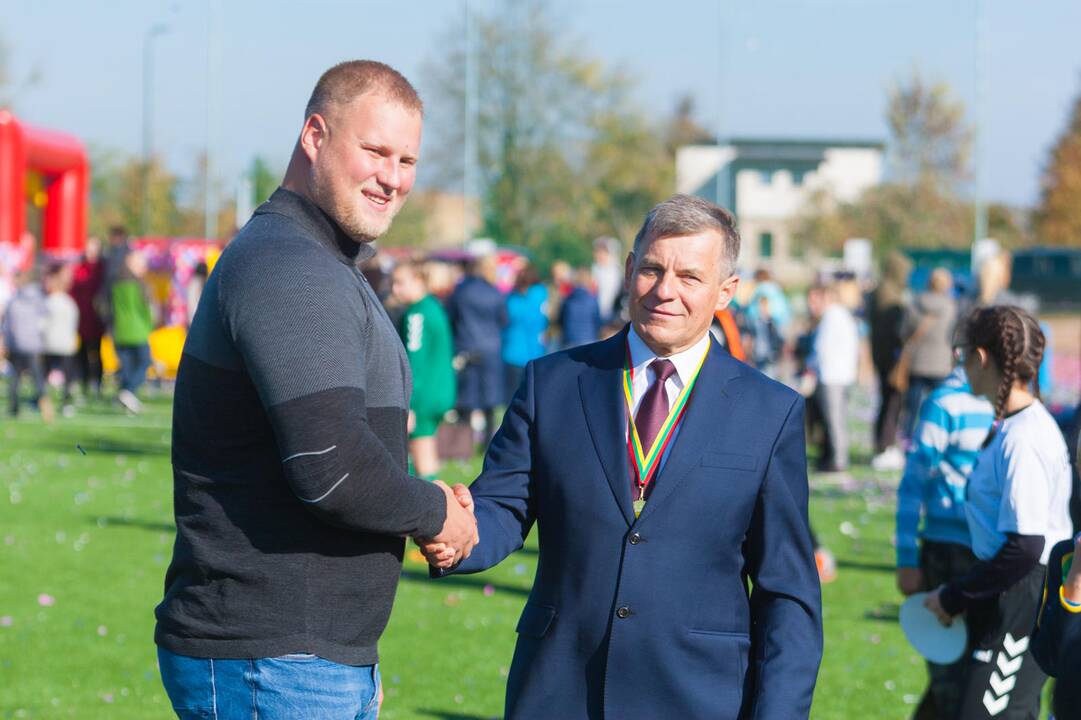 Vilkijoje atidarytas rekonstruotas stadionas