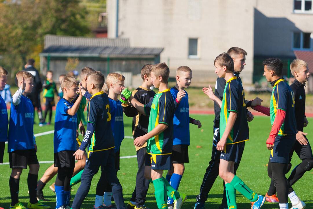 Vilkijoje atidarytas rekonstruotas stadionas