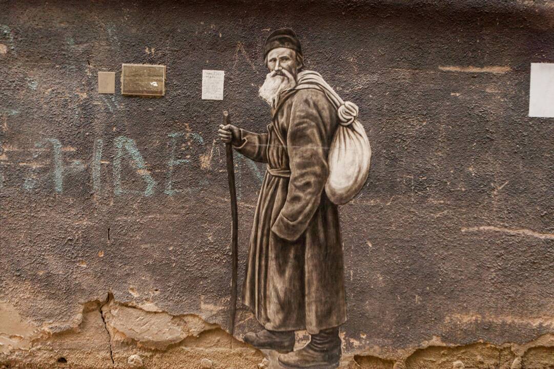 Piešiniai "Kiemo galerijoje"