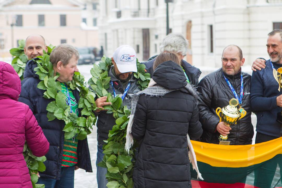 Poledinės žūklės čempionų sutikimas Kaune