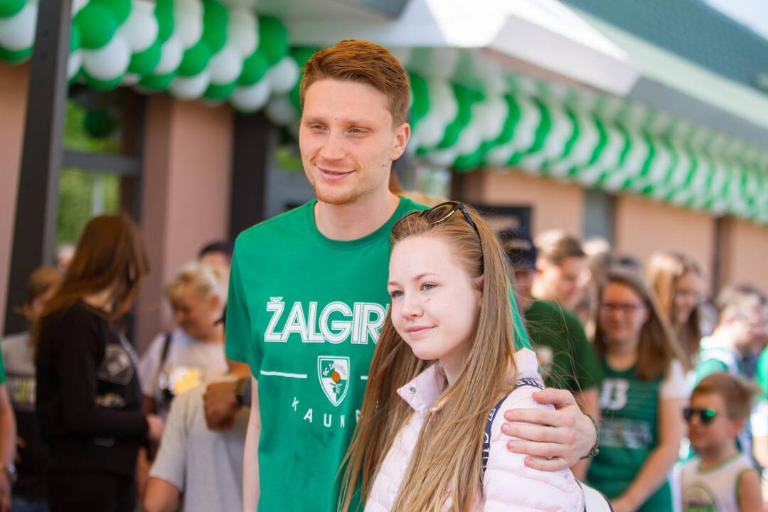 Žvaigždžių alėjoje – B. Davieso delno įspaudas