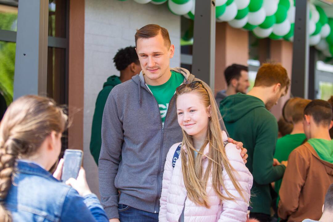 Žvaigždžių alėjoje – B. Davieso delno įspaudas