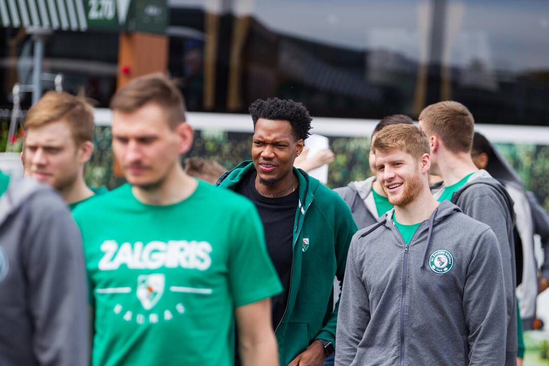 Žvaigždžių alėjoje – B. Davieso delno įspaudas