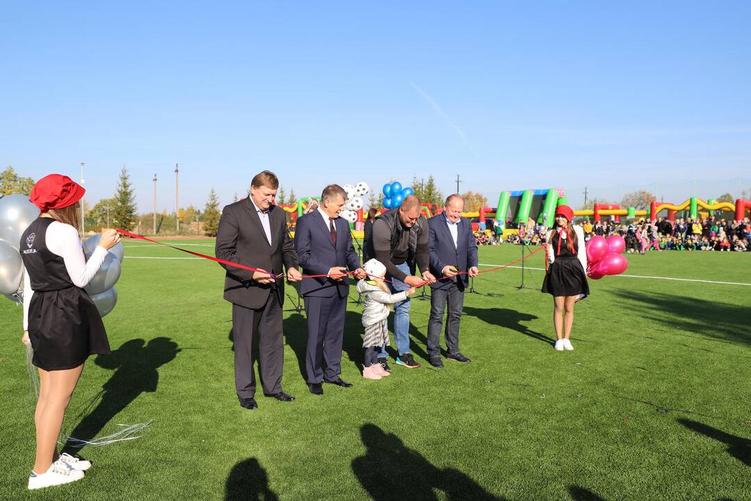 Vilkijoje atidarytas rekonstruotas stadionas