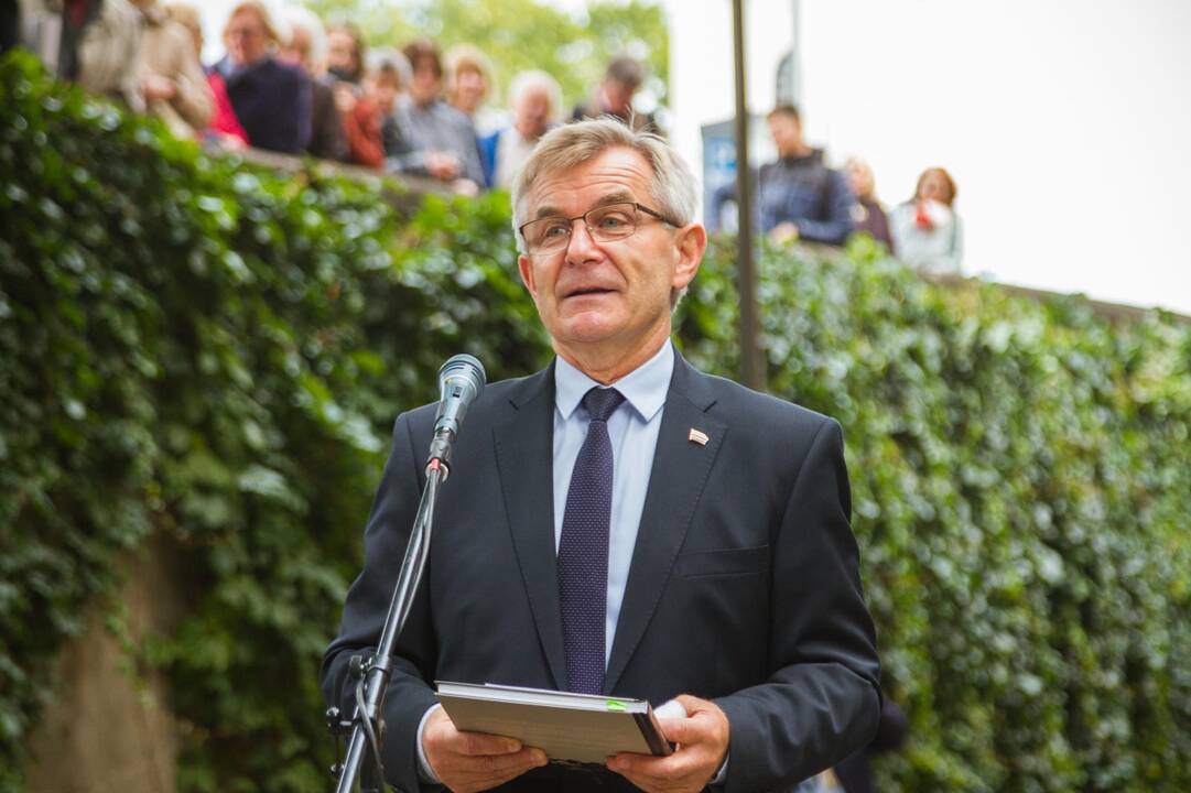 Kaune atidengtas paminklas J. Tumui-Vaižgantui