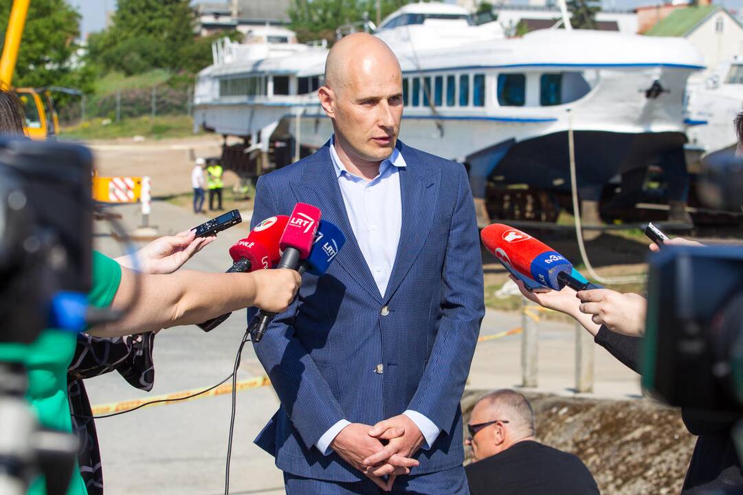 Legendinė greitaeigė „Raketa“ nuleista į Nemuną