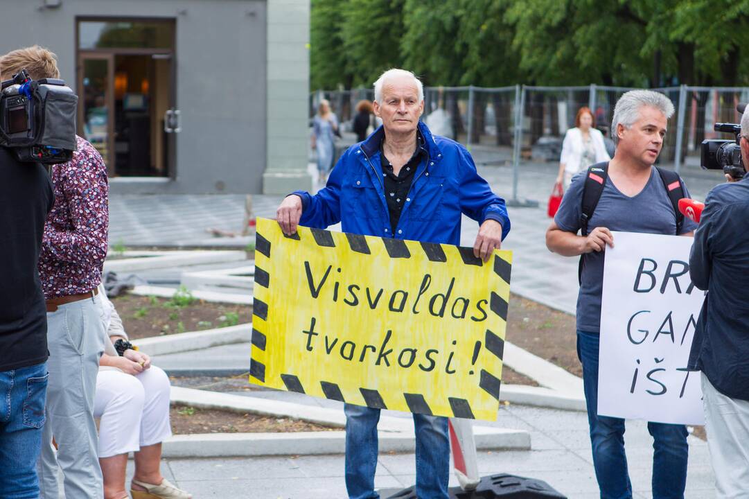 Protestavo, kad nepritrūktų vandens