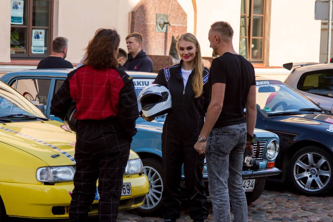 Kauno senamiestyje startavo ralis „Aplink Lietuvą 2019“ 