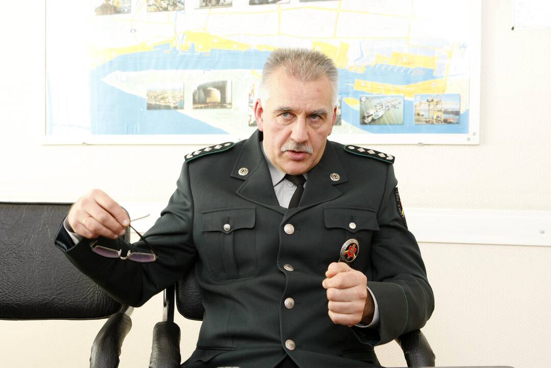 Pakrančių apsaugos rinktinės kriminalinės žvalgybos pareigūno sodyba per parą mįslingai liepsnojo net du kartus.