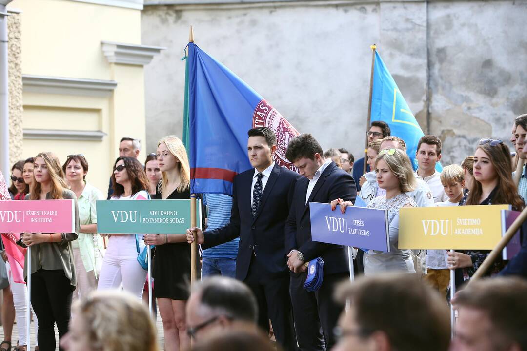 Mokslo metų pradžia miestą pripildė klegesio