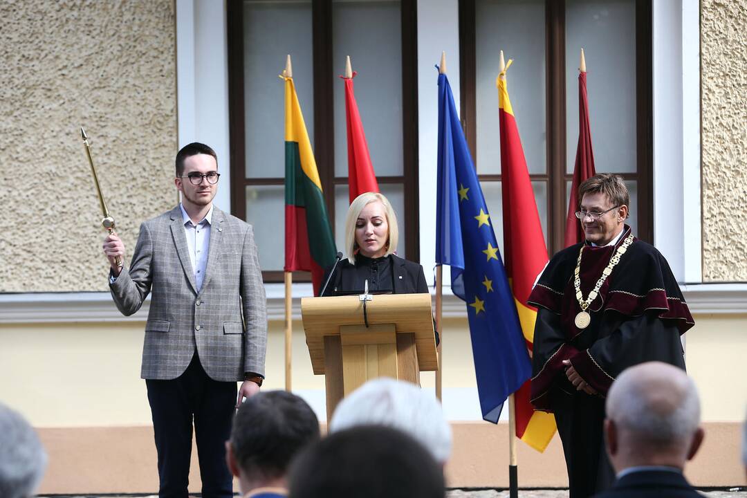 Mokslo metų pradžia miestą pripildė klegesio