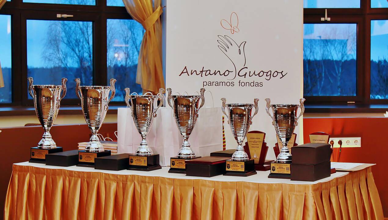 Lietuvos irklavimo federacija apdovanojo metų geriausius
