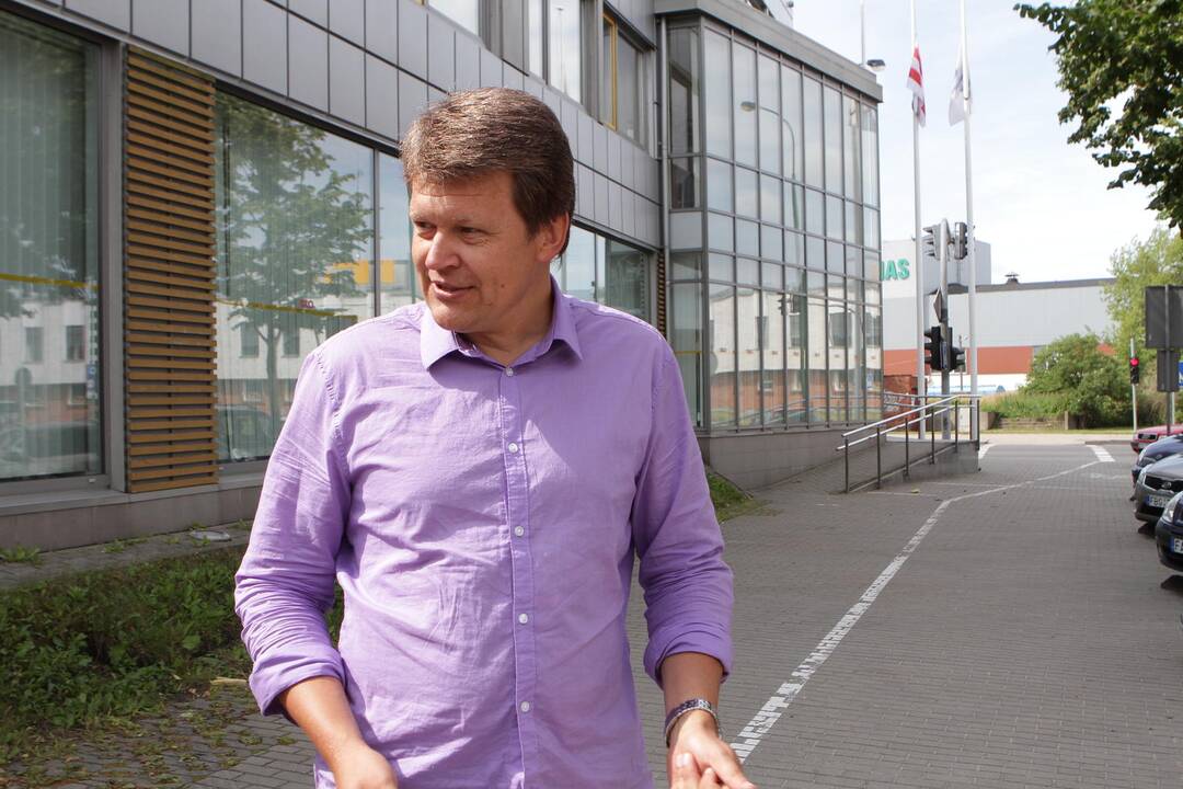 Lankomumas: dėl prasto Etikos komisijos posėdžių lankomumo miesto taryba turės nuspręsti, ar V.Titovą pakeisti kitu nariu.