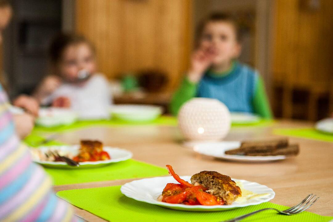 Nuo šiol mokinių socialinei paramai dokumentus planuojama leisti pateikti internetu.