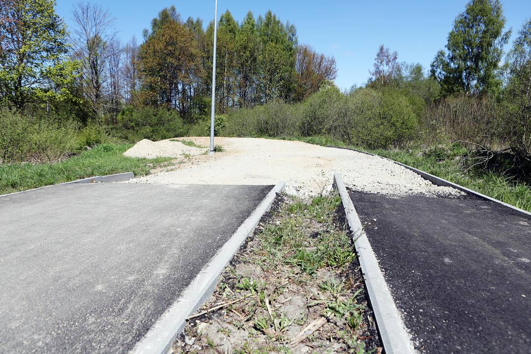 Nežinomybė: dar nėra aišku, kada bus baigtas tiesti dviratininkų ir pėsčiųjų takas palei Danę.