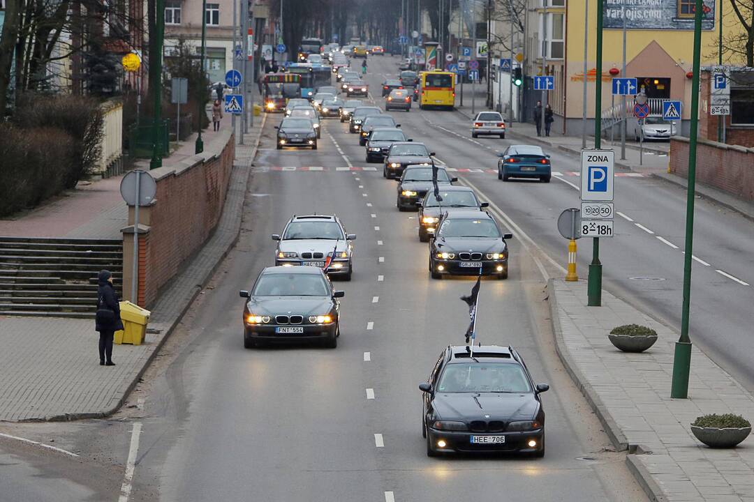 Sezonas: BMW automobilių gerbėjai rinko gražiausius ratus ir net vienam automobiliui skyrė „Kibirų kibiro“ nominaciją.