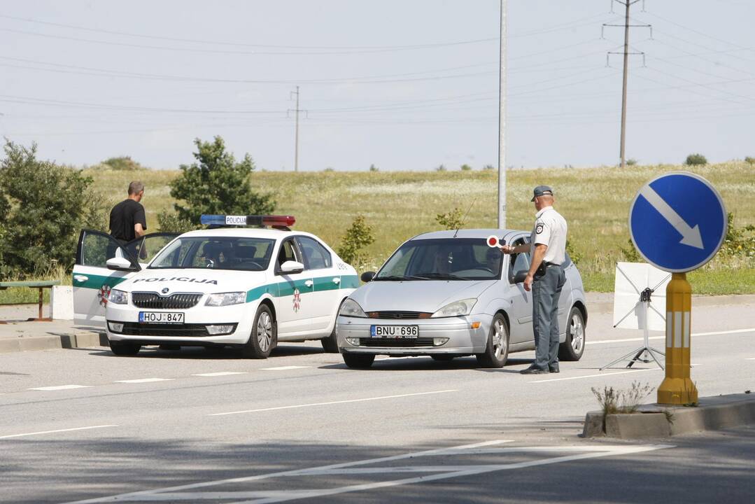 Kontrolė: kol kas Lietuvos kelių policijos tarnyba neskelbia, kiek dienų vykdys griežtą greičio kontrolę.