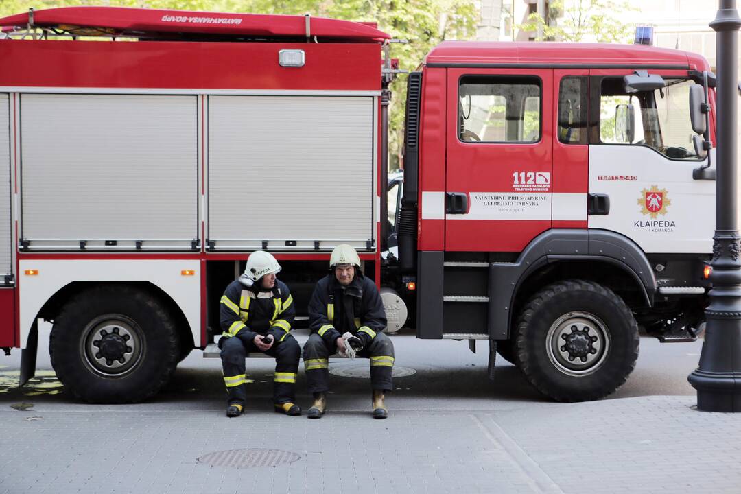Po gaisro nutrauktos pamokos sostinės Žemynos progimnazijoje