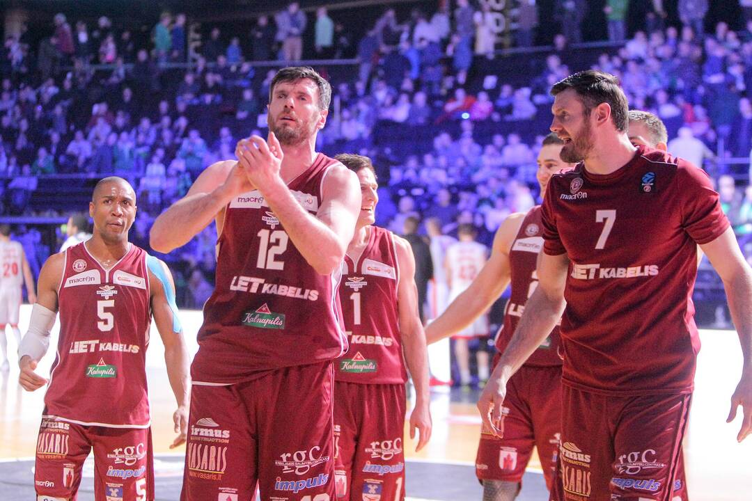 K. Lavrinovičius: R. Javtokas į krepšį meta kaip dėvėdamas bokso pirštines