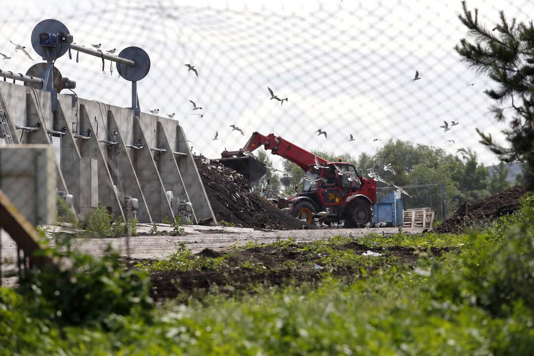 Veikla: klaipėdiečiai jaučia iš įmonės "Branda", esančios beveik už 10 kilometrų, sklindantį bjaurų tvaiką.