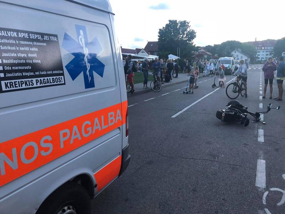 Ženklas: dviračiu važiavusio žmogaus žūties vieta pažymėta ypatingai.