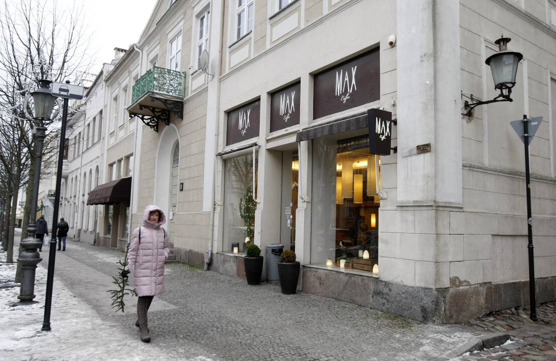 Panorama: kavinė "Meat Lovers" įsikūrusi Senosios perkėlos pastate, pro kurio langus atsiveria užburiantys vaizdai.