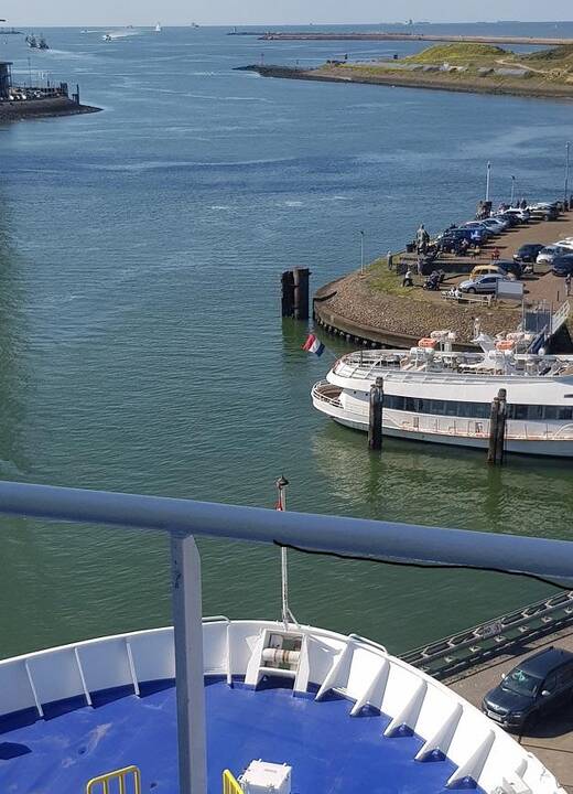 Srautas: iš Vokietijos Cuchaveno uosto prekės DFDS keltais keliauja į Jungtinės Karalystės Imingemo uostą.