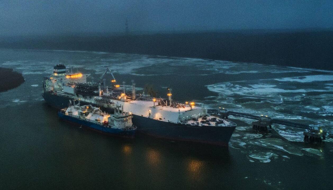Sąryšis: „Kairos“ bunkeruotojas pritaikytas pasiimti dujas iš „Independence“ laivo.